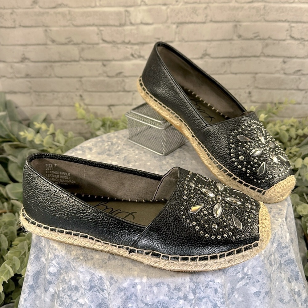 Brighton “Jett” Black Leather Silver Stud Espadrille Slip-on Flats WMS 7M🖤EUC